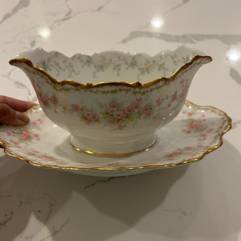 Haviland Limoges Porcelain Gravy Boat with Saucer — Pink Floral and Gold Trim - Picture 4 of 9